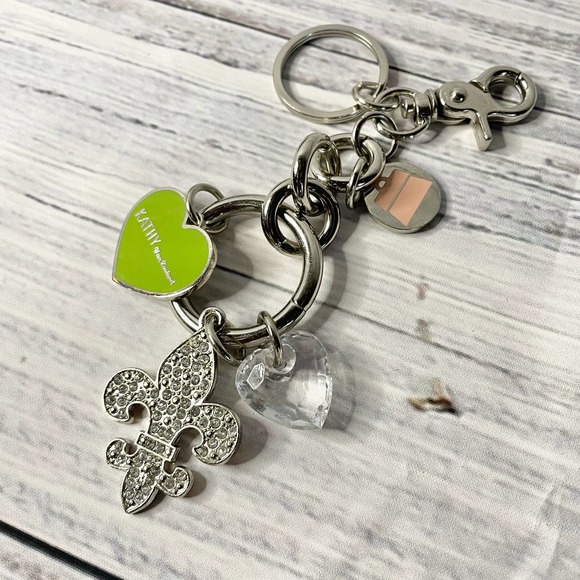 Kathy Van Zeeland Silver & Green Key Chain with Fleur-de-Lis and Heart Charm - Picture 2 of 4